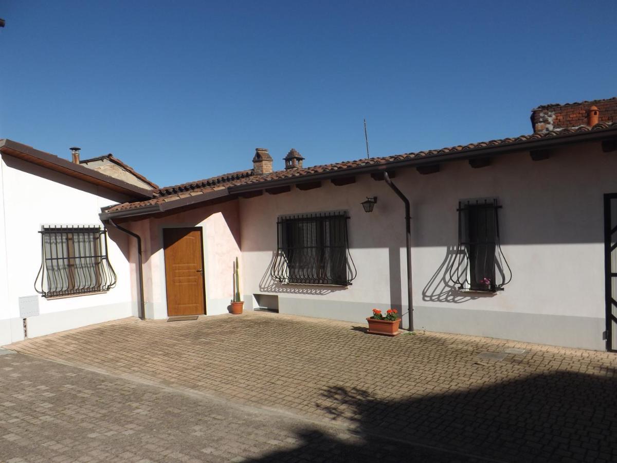 Domus Amica Bed and Breakfast Lu (Piedmont) Exteriör bild