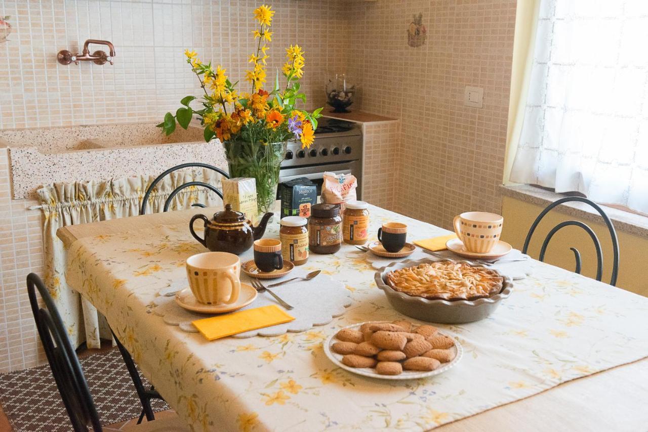 Domus Amica Bed and Breakfast Lu (Piedmont) Exteriör bild