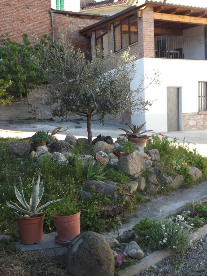 Domus Amica Bed and Breakfast Lu (Piedmont) Exteriör bild